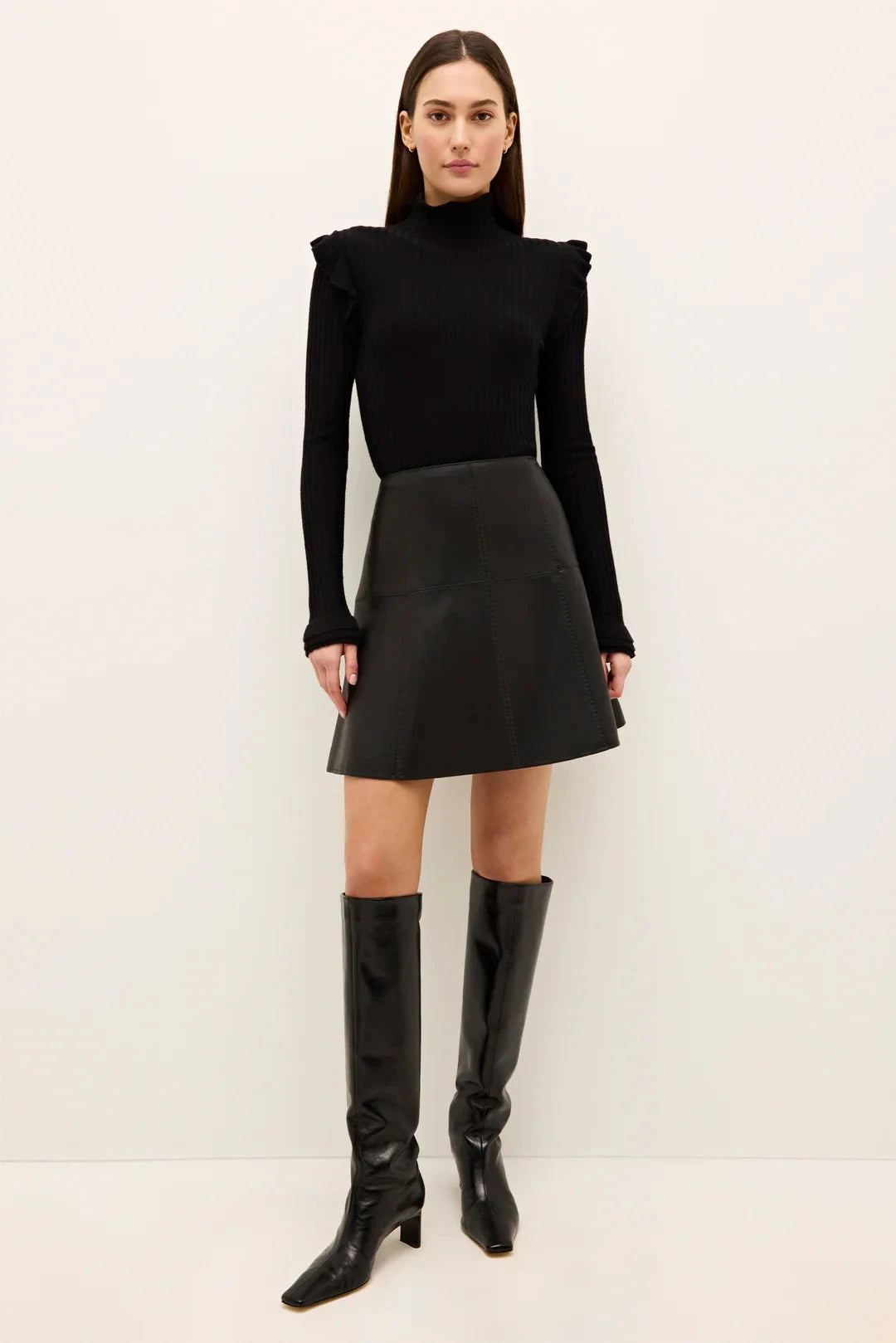 Marie-Oliver-Tinley-Turtleneck-Black-03-S_1080x_jpg_08a7543e-3dc1-453d-a681-7f9c93839e04.jpg